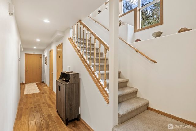 2710 NE 105th Street, Seattle, WA 98125