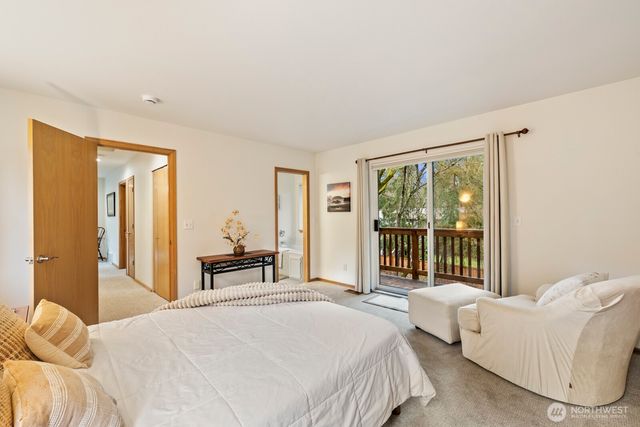 2710 NE 105th Street, Seattle, WA 98125