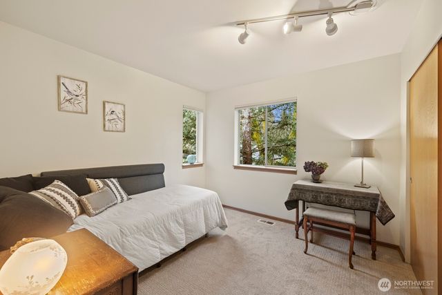 2710 NE 105th Street, Seattle, WA 98125