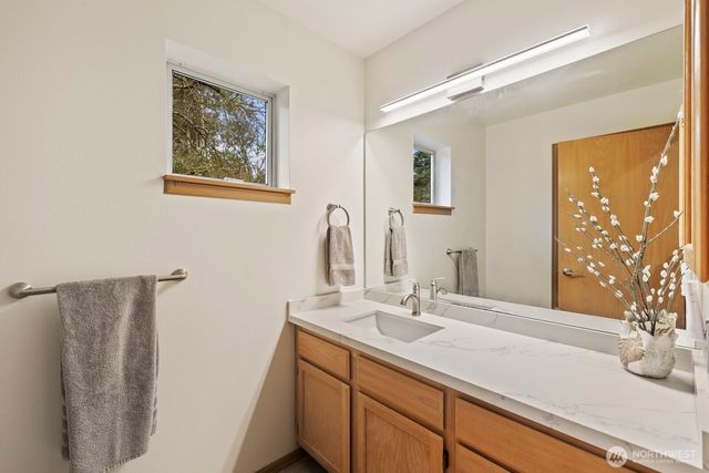 2710 NE 105th Street, Seattle, WA 98125