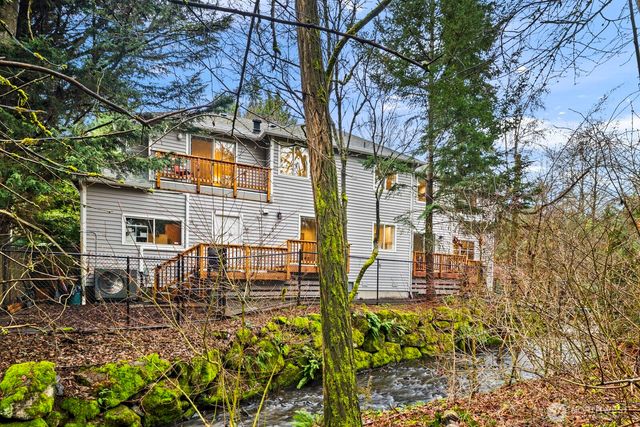 2710 NE 105th Street, Seattle, WA 98125