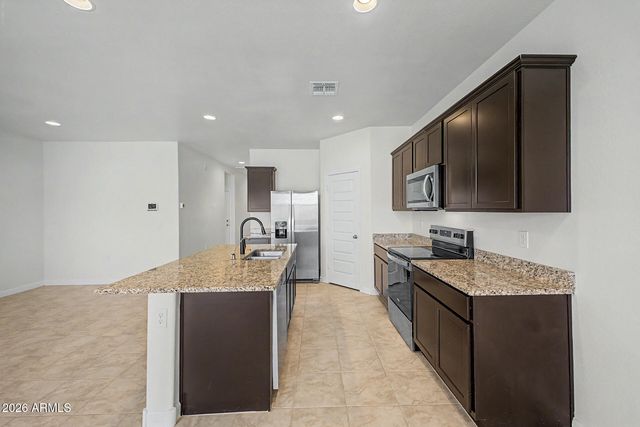 1881 W STANTON Avenue, Apache Junction, AZ 85120