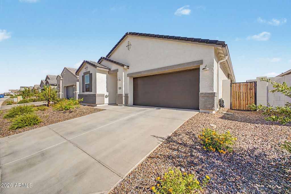 1881 W STANTON Avenue, Apache Junction, AZ 85120 — photo 5