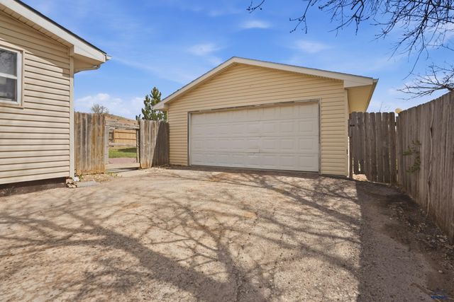 14235 W NIKE LOOP, Rapid City, SD 57701