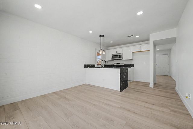 1703 W CARTER Road, Phoenix, AZ 85041