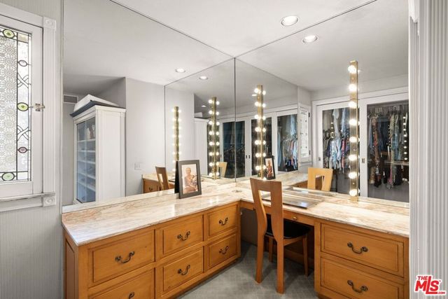 2528 La Condesa Drive, Los Angeles, CA 90049