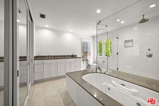 2528 La Condesa Drive, Los Angeles, CA 90049