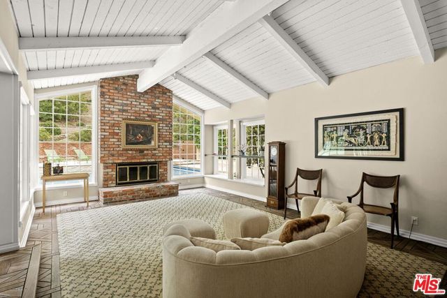 2528 La Condesa Drive, Los Angeles, CA 90049