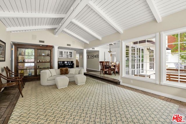 2528 La Condesa Drive, Los Angeles, CA 90049