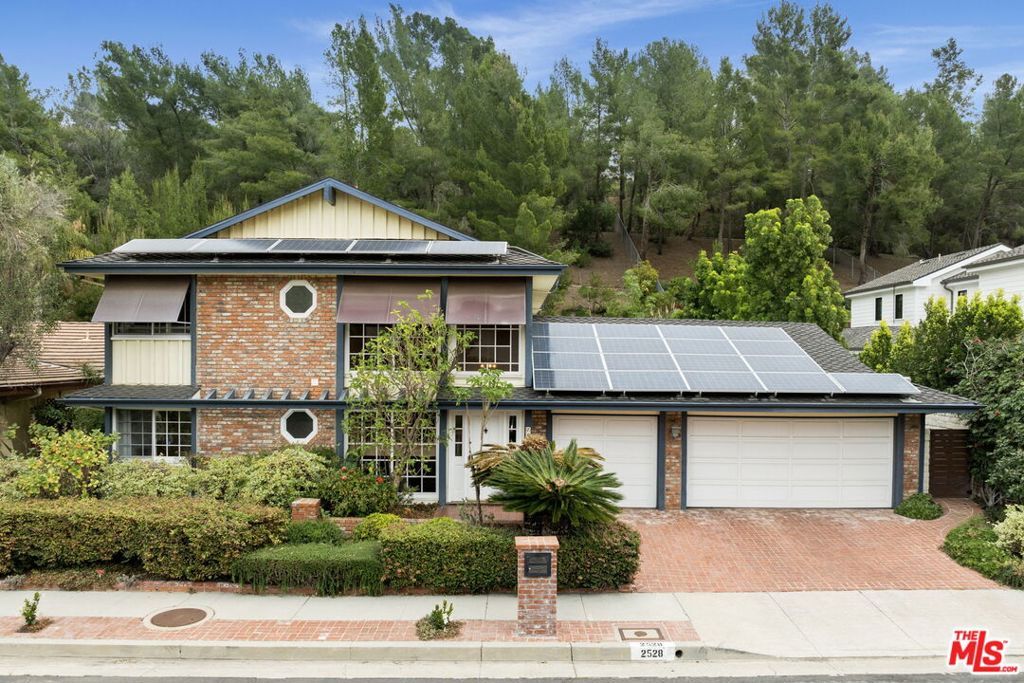 2528 La Condesa Drive, Los Angeles, CA 90049