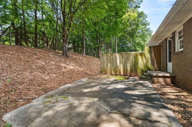 220 Opal Drive, Roswell, GA 30075