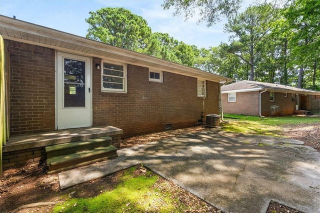 220 Opal Drive, Roswell, GA 30075