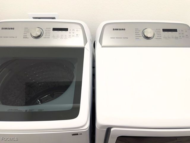 8033 Melody CIR, Labelle, FL 33935