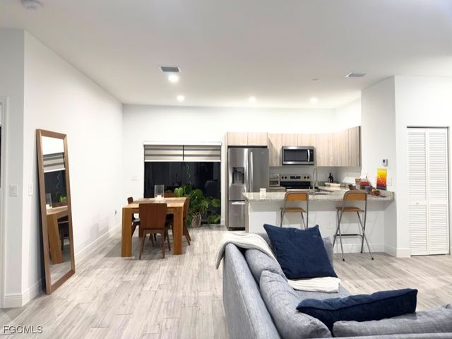 8033 Melody CIR, Labelle, FL 33935