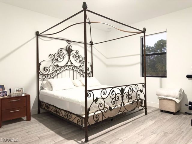 8033 Melody CIR, Labelle, FL 33935