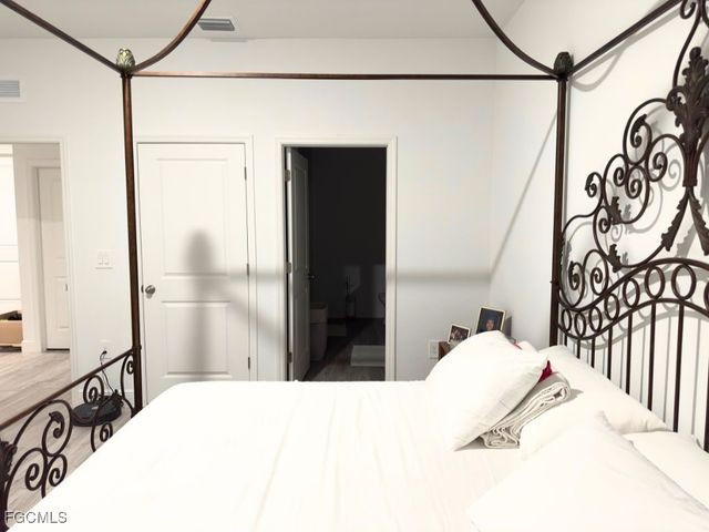 8033 Melody CIR, Labelle, FL 33935