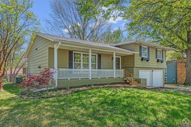 2806 SW Maupin LN, Topeka, KS 66614