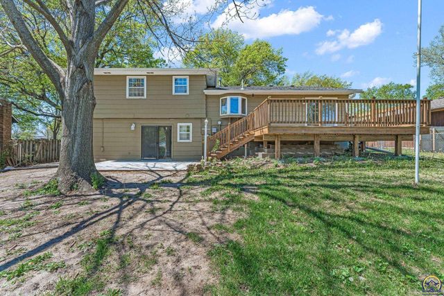 2806 SW Maupin LN, Topeka, KS 66614