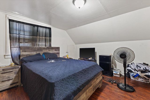 3118 W Fairmount AVENUE, Milwaukee, WI 53209