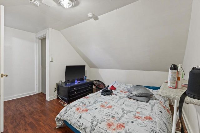 3118 W Fairmount AVENUE, Milwaukee, WI 53209