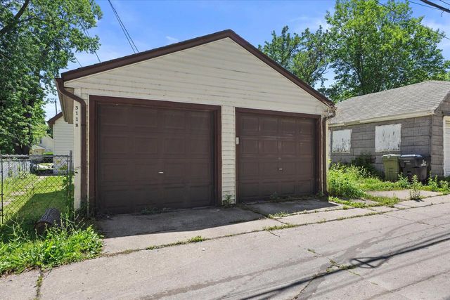 3118 W Fairmount AVENUE, Milwaukee, WI 53209