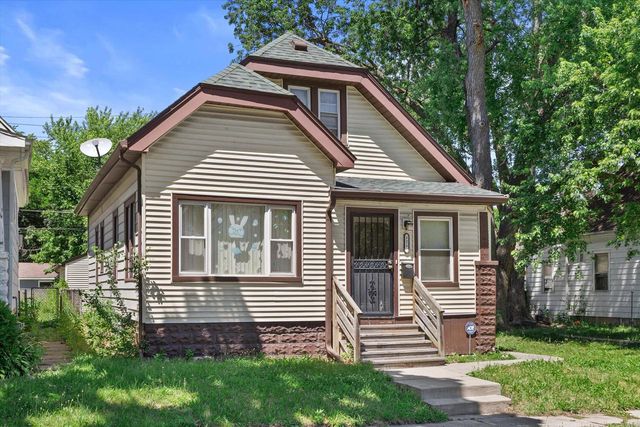 3118 W Fairmount AVENUE, Milwaukee, WI 53209