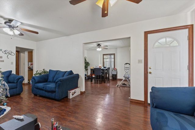 3118 W Fairmount AVENUE, Milwaukee, WI 53209