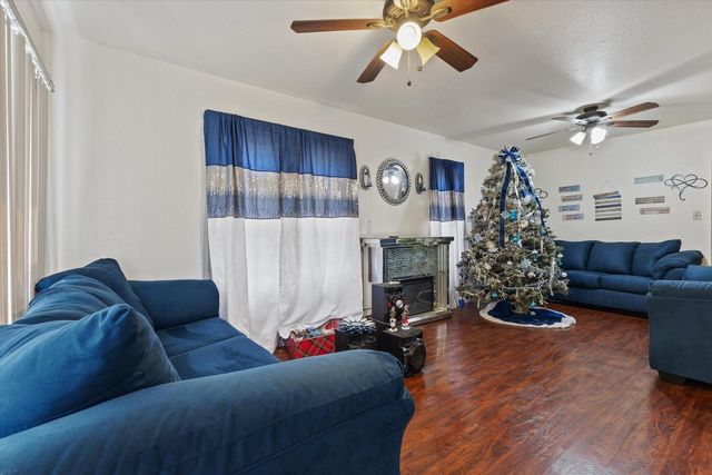 3118 W Fairmount AVENUE, Milwaukee, WI 53209