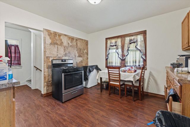 3118 W Fairmount AVENUE, Milwaukee, WI 53209