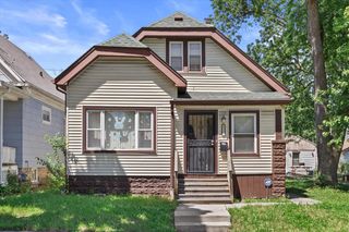 3118 W Fairmount AVENUE, Milwaukee, WI 53209