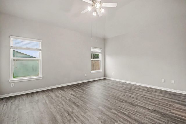 110 Kelly Street, Angleton, TX 77515