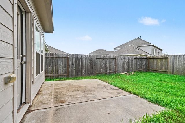 110 Kelly Street, Angleton, TX 77515