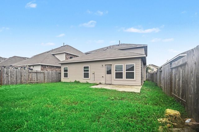 110 Kelly Street, Angleton, TX 77515