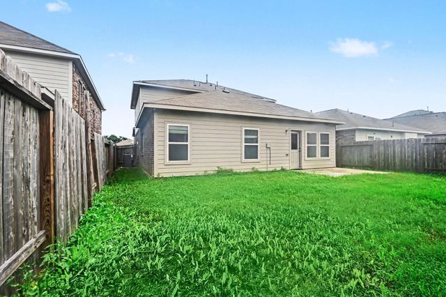 110 Kelly Street, Angleton, TX 77515