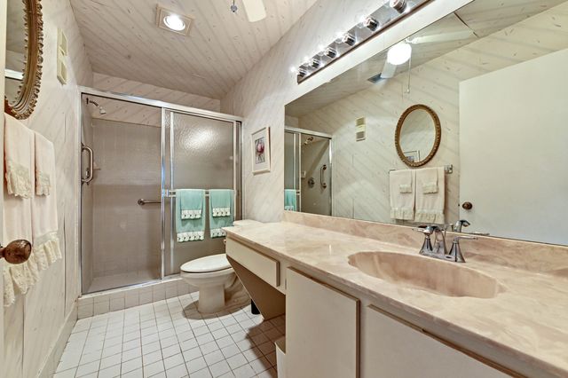 10851 Palm Lake Avenue 202, Boynton Beach, FL 33437