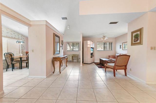 10851 Palm Lake Avenue 202, Boynton Beach, FL 33437