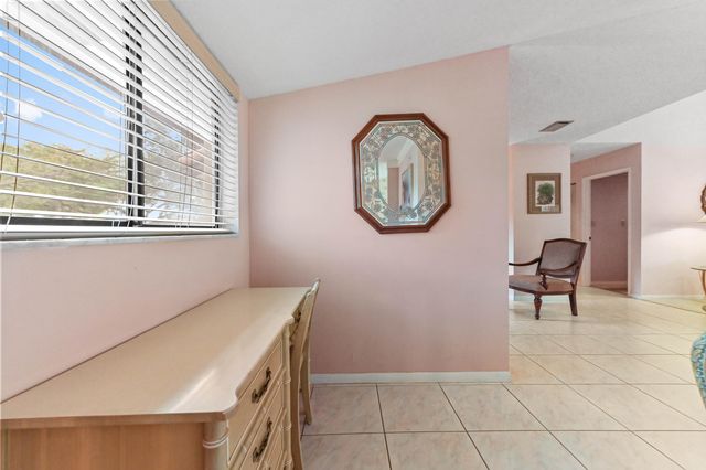 10851 Palm Lake Avenue 202, Boynton Beach, FL 33437
