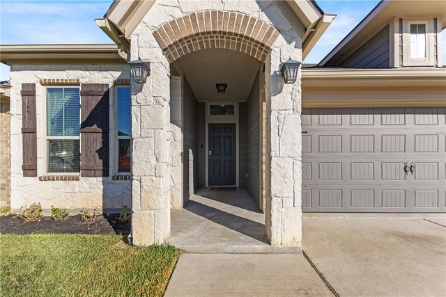 2016 Dumfries Drive, Bryan, TX 77807