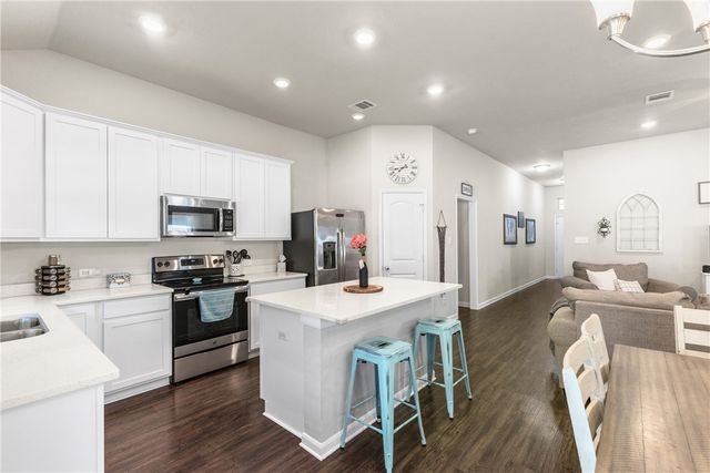 2016 Dumfries Drive, Bryan, TX 77807