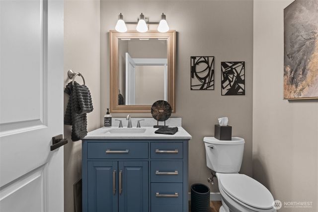 910 11th Avenue, Fox Island, WA 98333