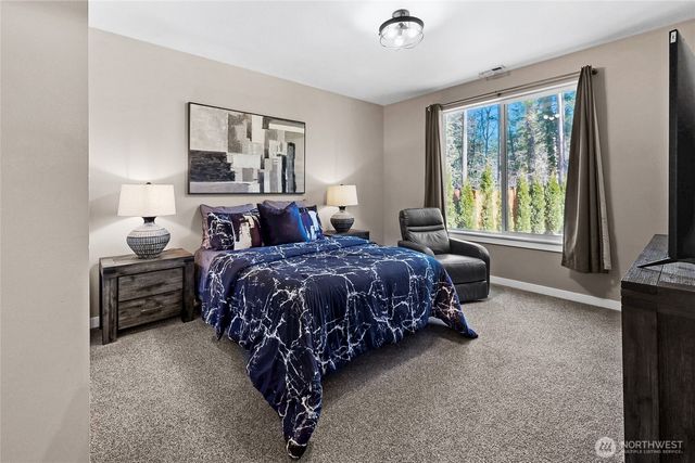 910 11th Avenue, Fox Island, WA 98333