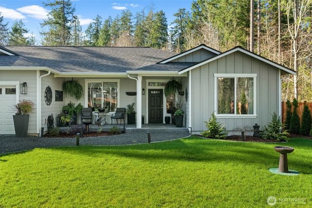 910 11th Avenue, Fox Island, WA 98333