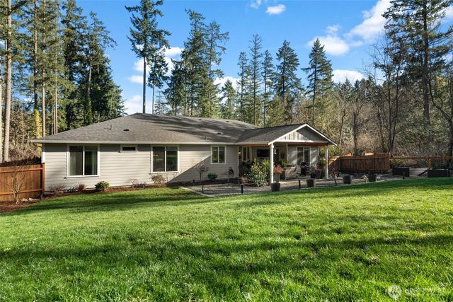 910 11th Avenue, Fox Island, WA 98333