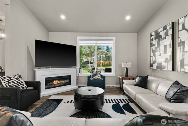 910 11th Avenue, Fox Island, WA 98333