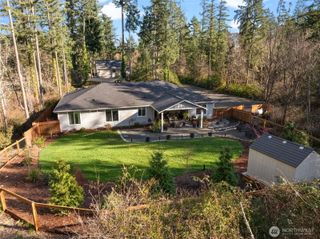 910 11th Avenue, Fox Island, WA 98333