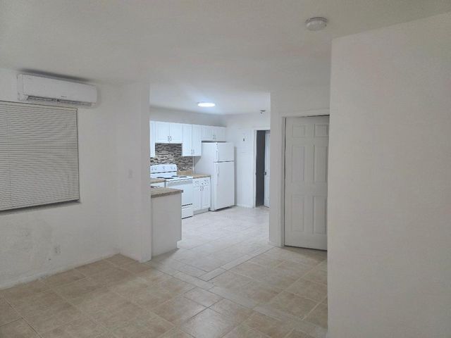3800 SW 2nd Court 1-6, Fort Lauderdale, FL 33312
