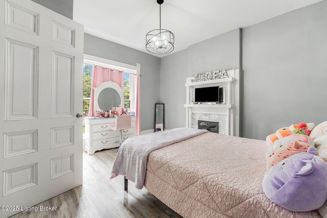 520 W Oak St, Louisville, KY 40203