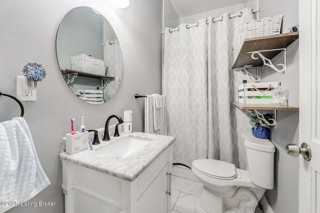 520 W Oak St, Louisville, KY 40203