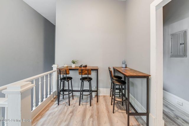 520 W Oak St, Louisville, KY 40203