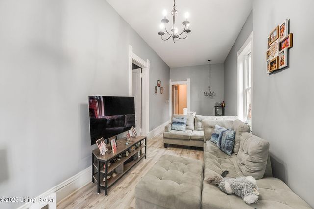 520 W Oak St, Louisville, KY 40203